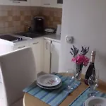 Apartmants Jusic דירה *