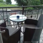 Apartmants Jusic אופטיה